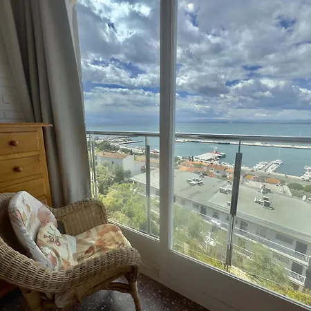 Monaco Apartment Roses